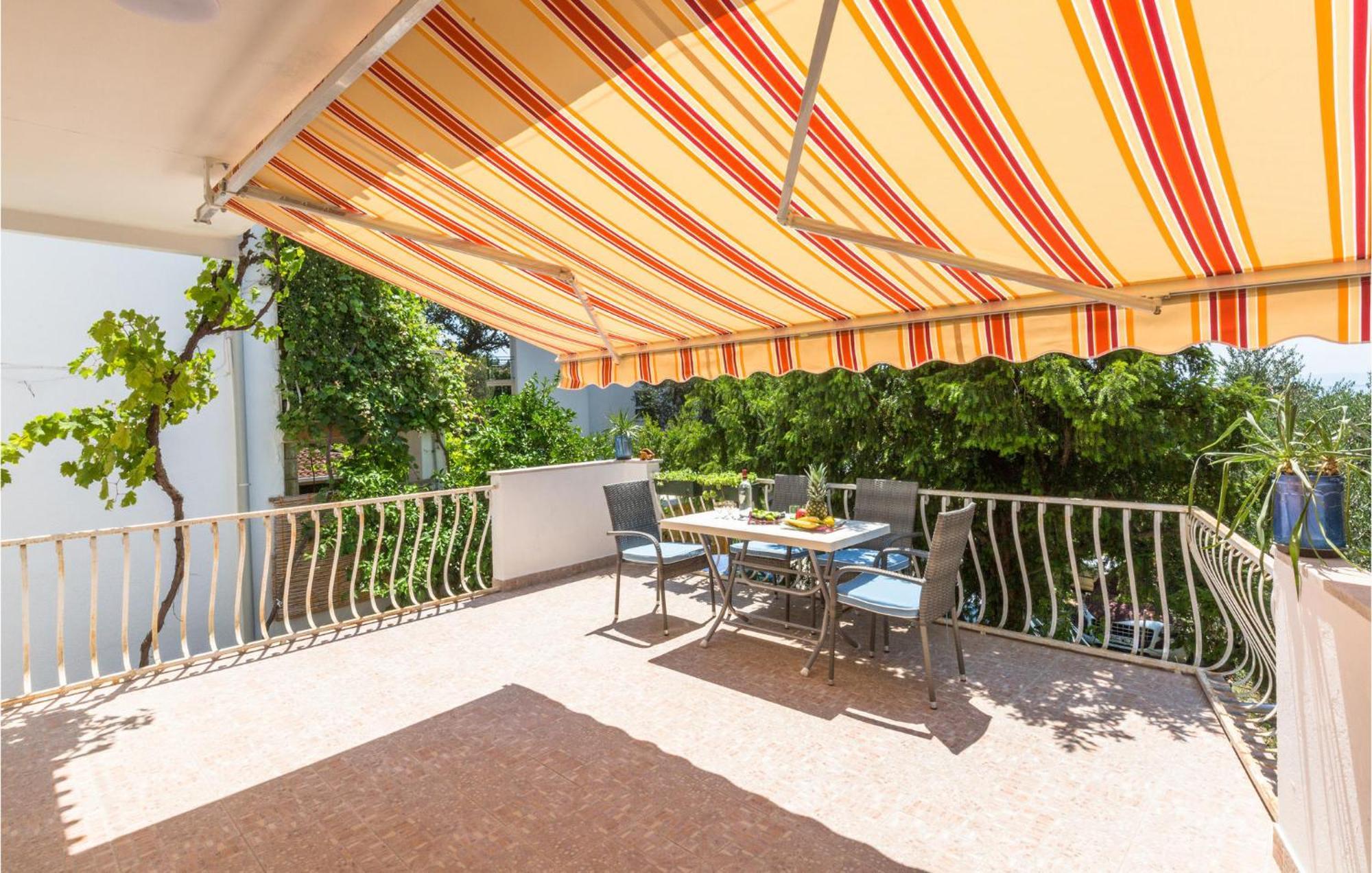 Nice Apartment In Tucepi With Wifi Exterior photo